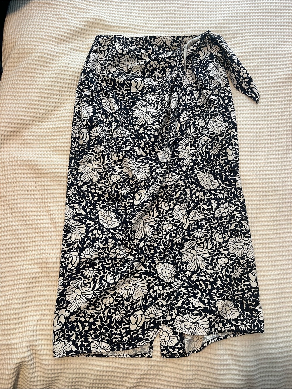 Vintage Ann Taylor Black & White Floral Maxi Wrap Skirt